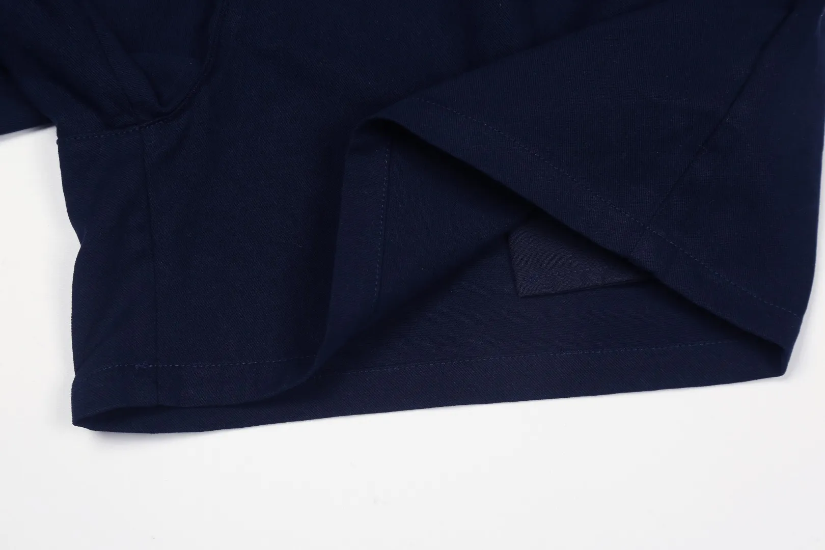P146 White background picture [popular in summer] Style number: 25051# Color: black/navy blue/khaki/off-white/matte pink Size: S to 100% restoration of workmanship, fake placket design with front waves, double stitched lines covering the independent waistband, 0.6 thread pressure for the whole garment ✅ - RL/women's classic drawstring cotton shorts, super long and wide-leg style, the upper body does not stick to the legs, breathable and cool, drawstring elastic waist, easy to wear and match, all shirts and short-sleeved suits are good-looking. If you like the lazy style, you must buy the refreshing commuting OOTD, practical and full, a must-have item for the summer wardrobe, clean and refreshing